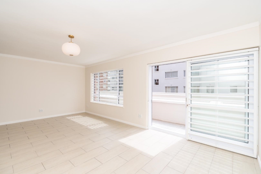 2 Bedroom Property for Sale in Sea Point Western Cape